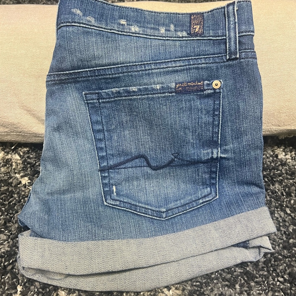 ✨7 For All Mankind Mid Roll Distressed Denim Shorts ✨